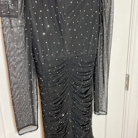 NWT 2025 Sample Mac Duggal 2141 - Long Sleeve High Neck Ruched Knee Length Dress